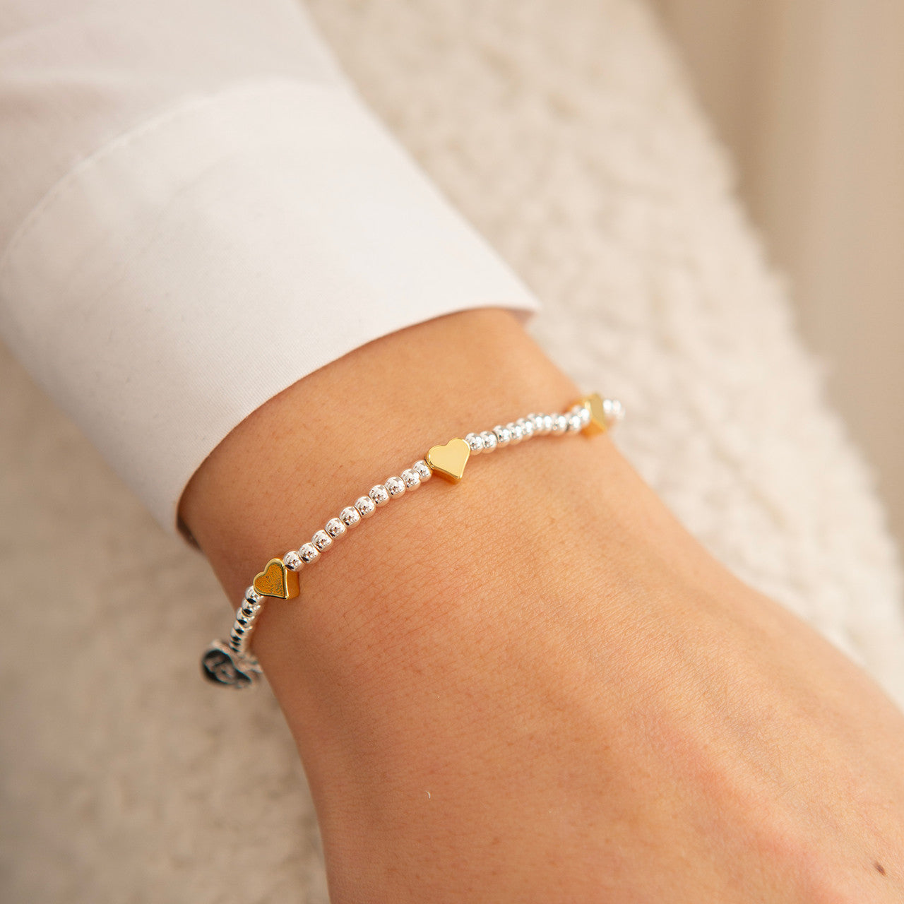 Cute small hearts bracelet