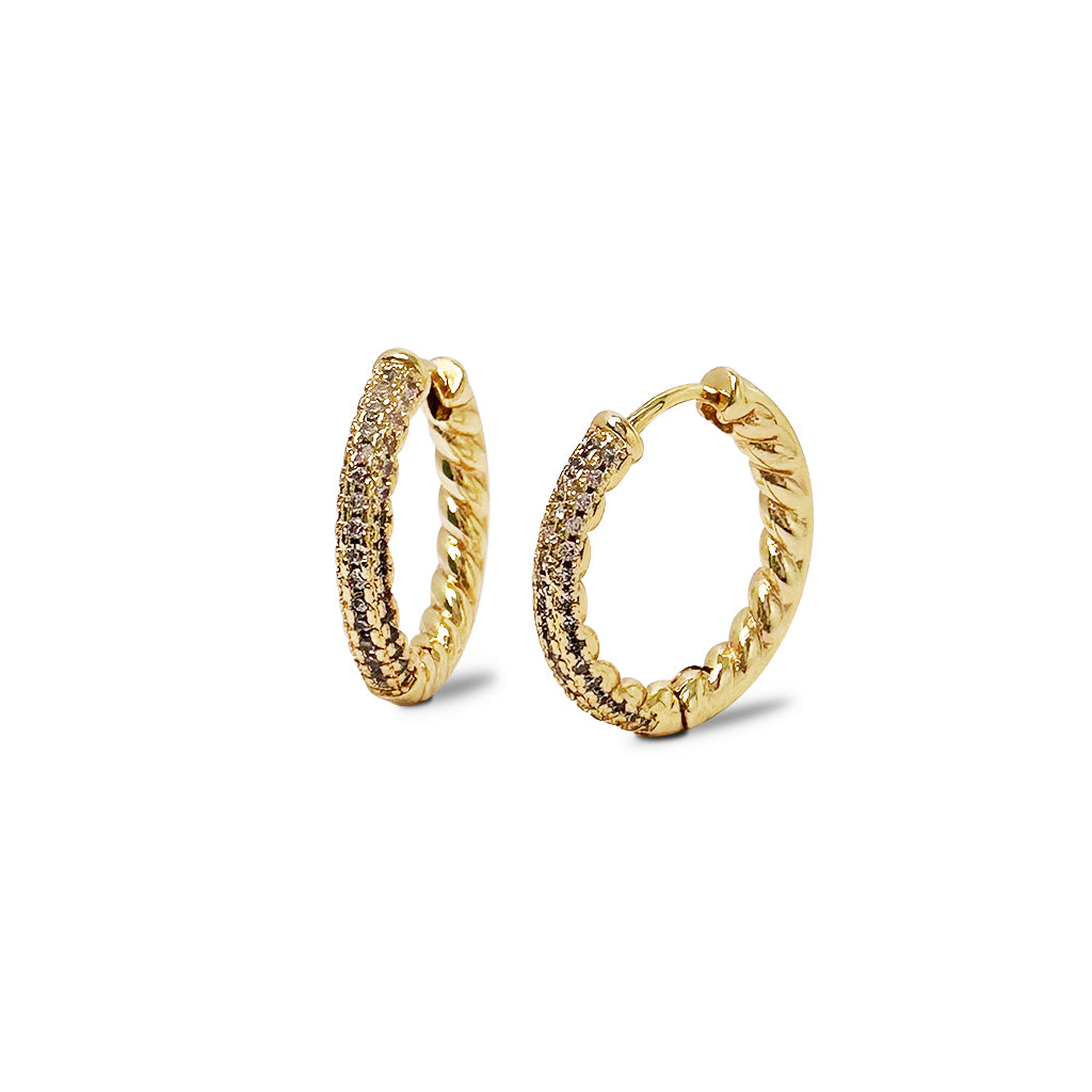 Hoop earrings in gold