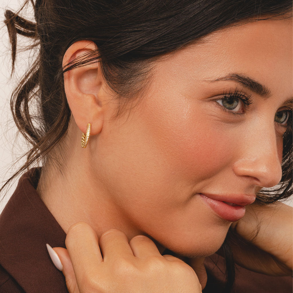 Hoop earrings in gold