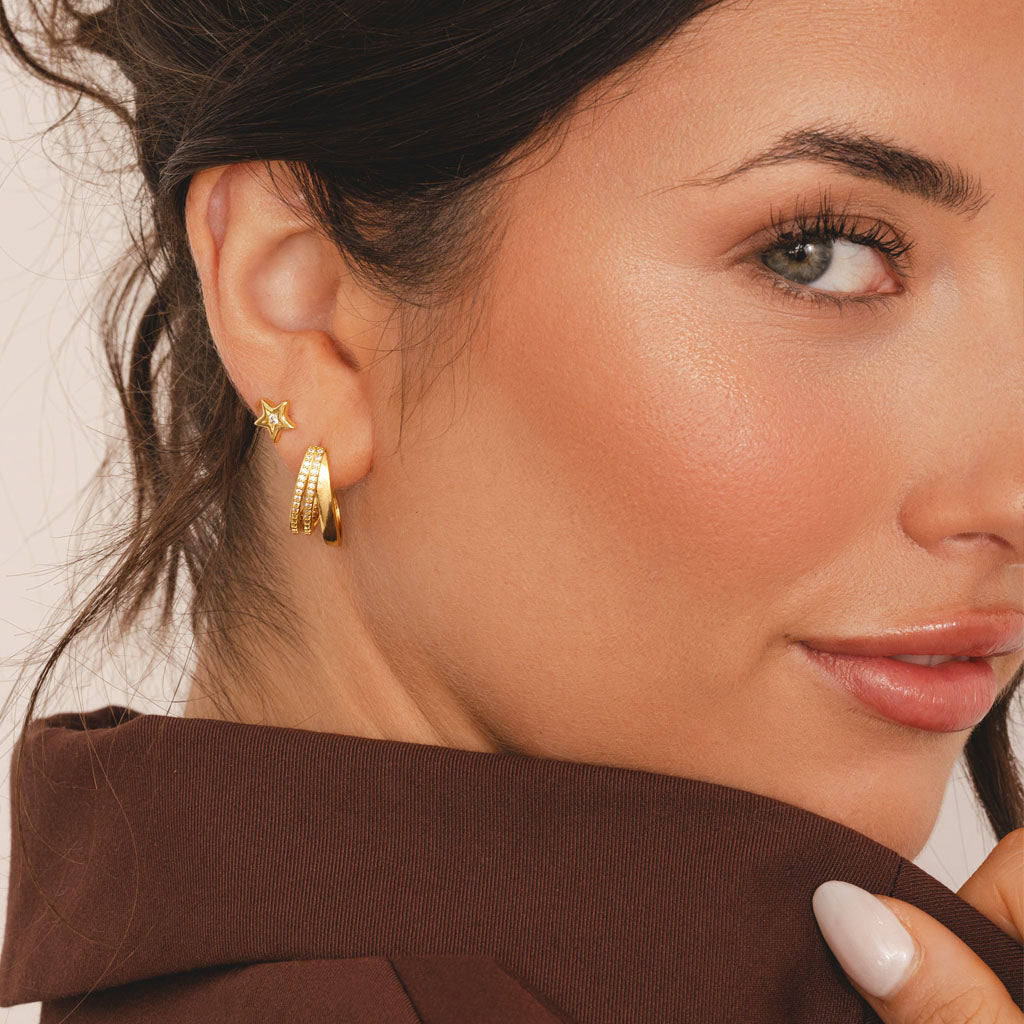 Sparkling drop earrings in gold