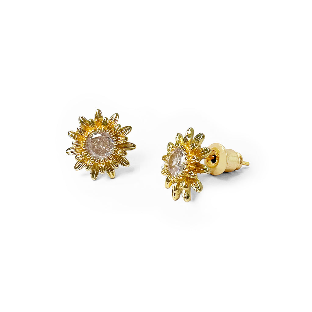 Gold daisy studs