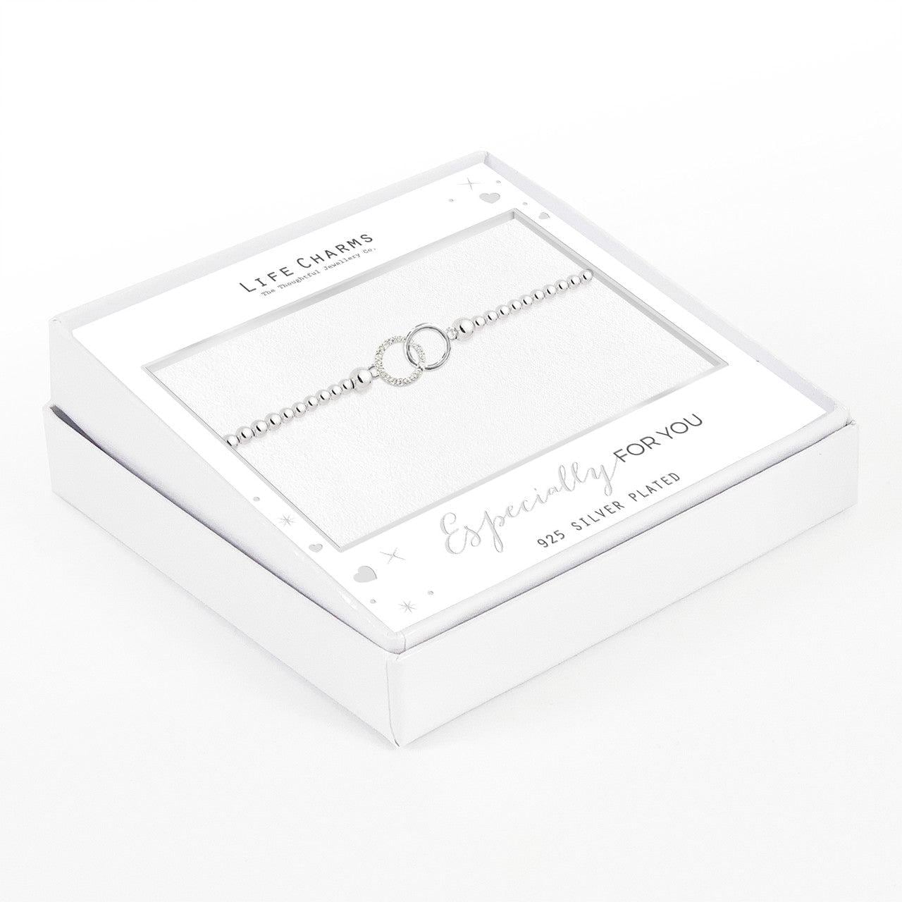 Sparkling circle bracelet