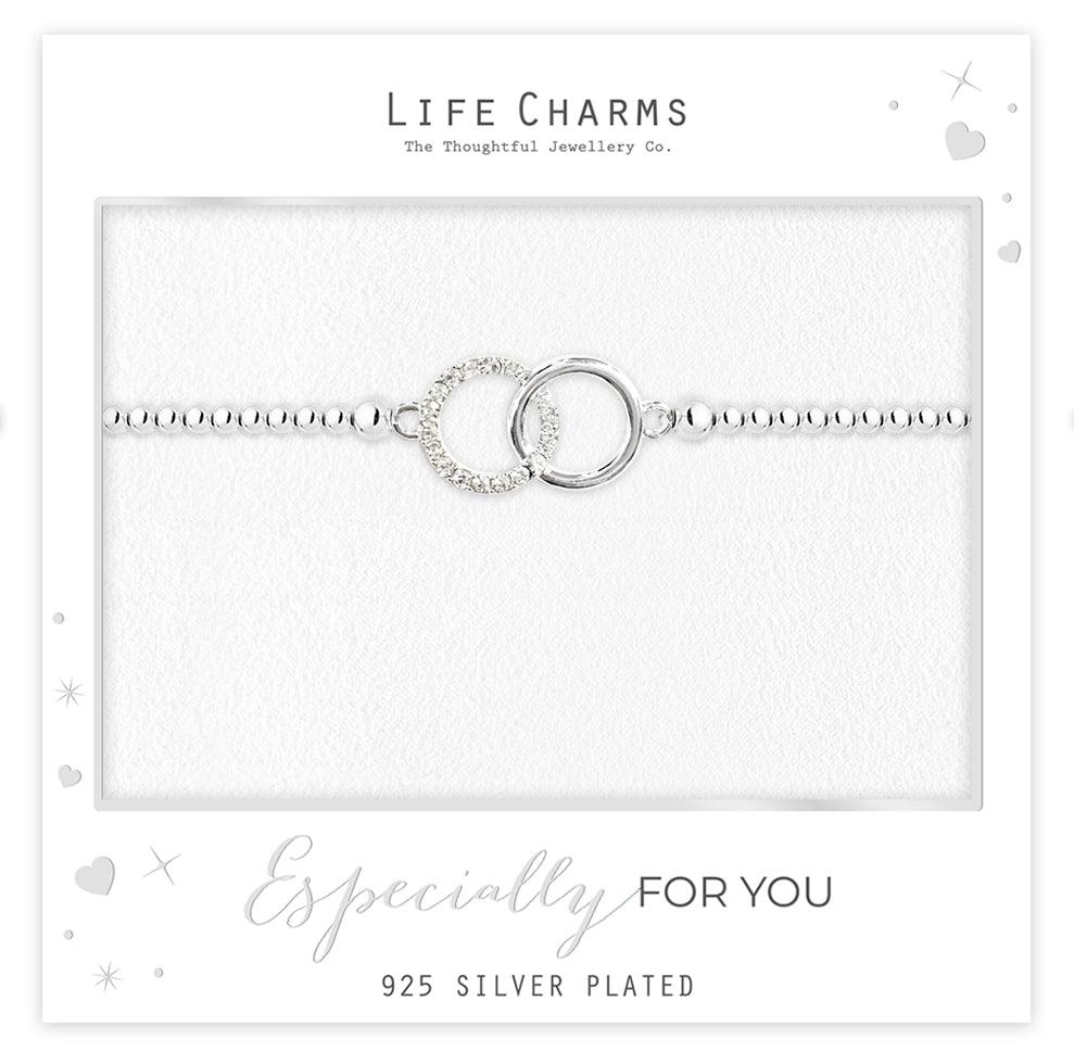 Sparkling circle bracelet
